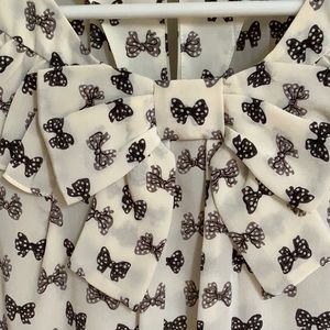 J crew 💯silk bow top size 2🎀